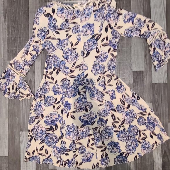 Shyanne Floral Dress - Picture 5 of 6